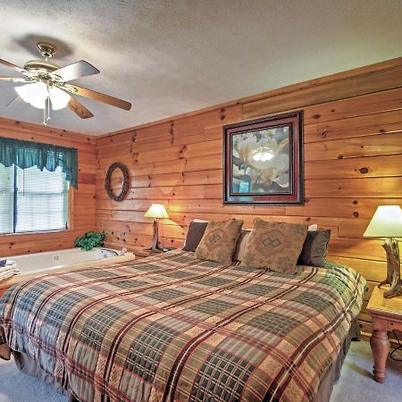 Idyllic Cabin With Hot Tub Less Than 2 Mi To Dollywood! Сев'єрвілл Екстер'єр фото