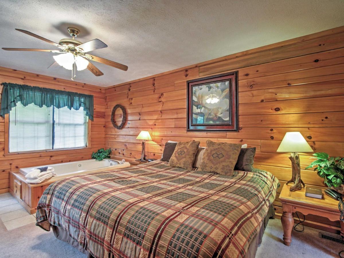 Idyllic Cabin With Hot Tub Less Than 2 Mi To Dollywood! Сев'єрвілл Екстер'єр фото