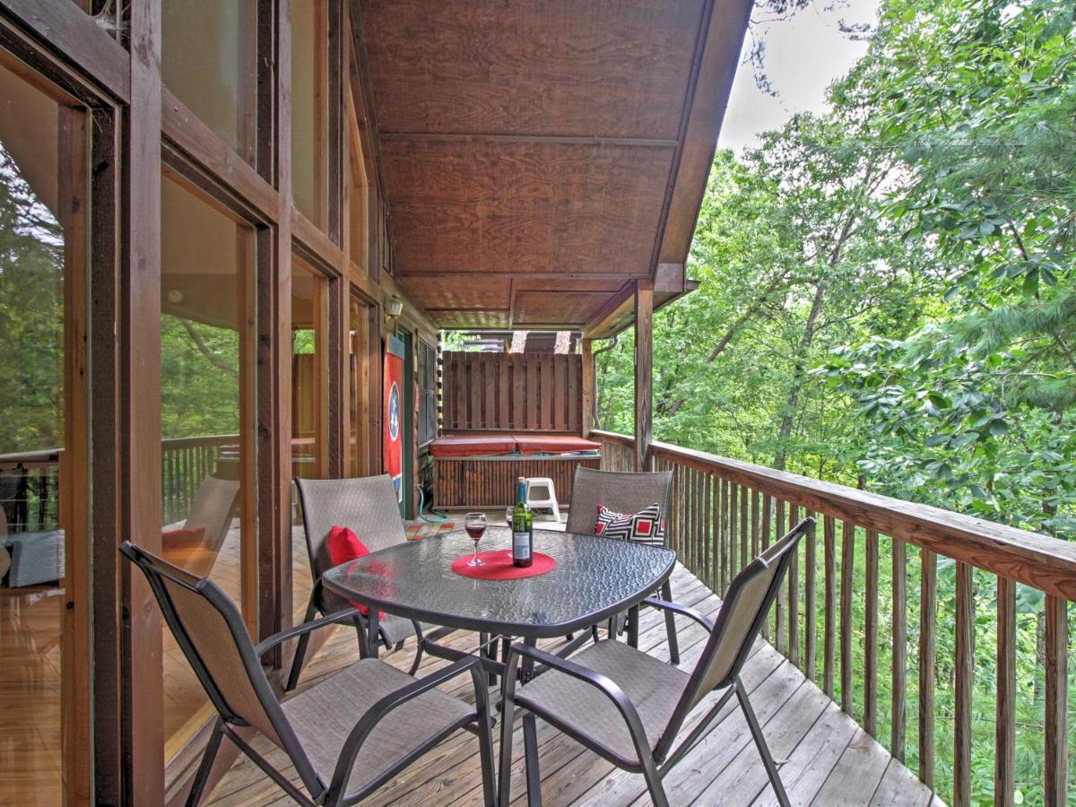 Idyllic Cabin With Hot Tub Less Than 2 Mi To Dollywood! Сев'єрвілл Екстер'єр фото